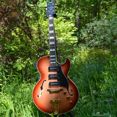 2015 Dean Seven Sound Palomino Route 66 Jazzbox/Bluesbox in Honey Sunburst w/New Gold Dunlop Straploks & a New Brown Crossrock Hardshell Case ~ Mint ! image 3