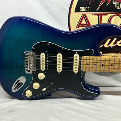 Fender Limited Edition Player Stratocaster HSS Plus Top Electric Guitar MIM - Made in Mexico - Blue Burst image 2