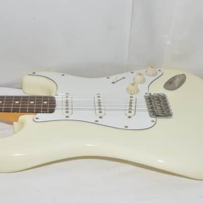 YAMAHA ST400R Stratocaster type 80s Electric Guitar Ref No. 6901 image 7