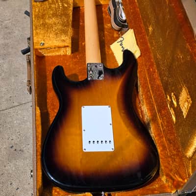 Fender American Vintage "Thin Skin" '59 Stratocaster 2007 - 2017 - 3-Color Sunburst image 11