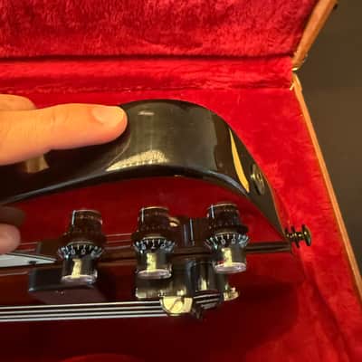 Gibson Thunderbird 2018 - Vintage Sunburst image 11