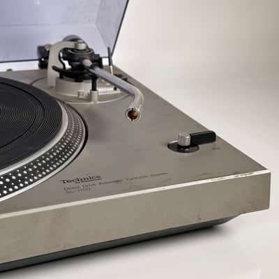 Vintage Technics SL-1700 Direct Drive Turntable Record Player Japan image 6