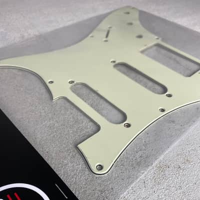 PRS Silver Sky Core / Se HSS pickguard 3ply vintage mint green image 3
