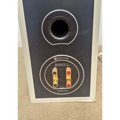 Monitor Audio Silver Floor Standing - Hi-Fi Speakers - Poor image 15