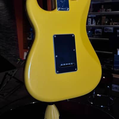 Fender Player II Modified Stratocaster with Maple Fretboard 2025 - Present - Sunshine Yellow image 3