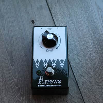 EarthQuaker Devices Arrows Preamp Booster V2 2017 - Present - Green Sparkle / White Print image 2