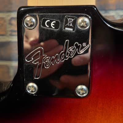 Fender 2019 American Performer Jazz Bass Rosewood Fretboard 3-Tone Sunburst W/Hard Case image 16