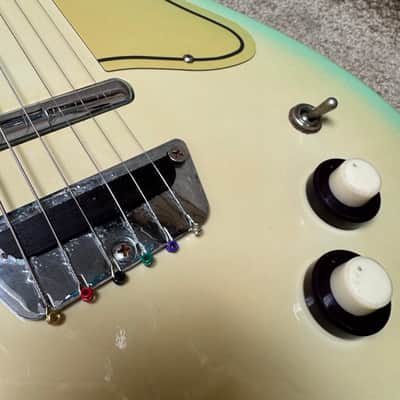 Danelectro 56-U2 Aqua Burst w/ Tweed Dano Gig Bag image 5