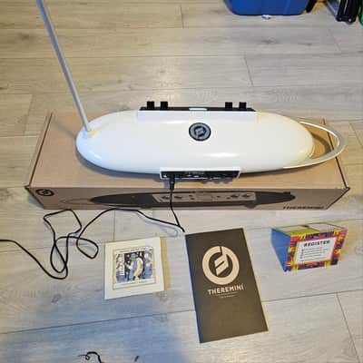 Moog Theremini Theremin 2018 - Present - White image 2
