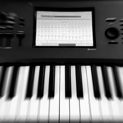 MUST SEE!!! KORG KRONOS X 73 FULLY INSPECTED/SERVICED AND IN AMAZING CONDITION! image 7
