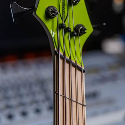 Dingwall NG3 Nolly 5-String - Ferrari Green Bild 3