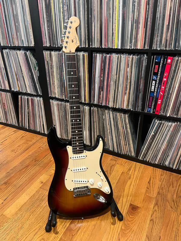 Fender American Series Stratocaster with Rosewood Fretboard 2000 - 2007 - 3-Color Sunburst image 1