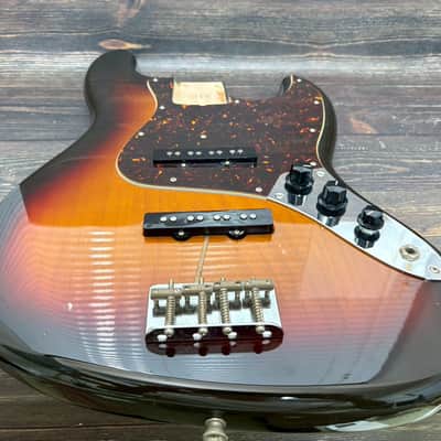Fender Japan JB62-US Jazz Bass Alder Body 3TS Sunburst/USA Pickups image 6