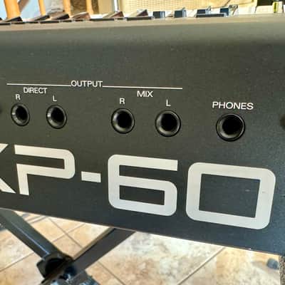 Roland XP-60 61-Key 64-Voice Music Workstation Keyboard 1998 - 2003 - Black