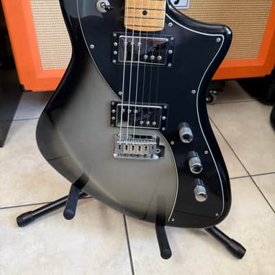 Fender Player Plus Meteora HH 2022 - Present - Silverburst image 2
