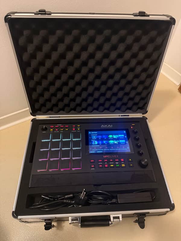 Akai MPC Live II Standalone Sampler / Sequencer 2024 - Present - Black image 1