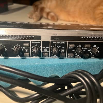 Behringer Autocom Pro MDX1400 Compressor / Limiter with IEC power cable and rack mount bolts/washers image 3