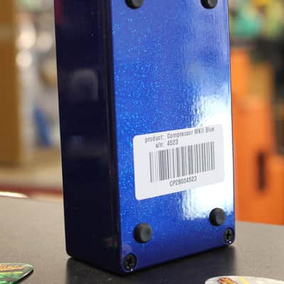 Empress Effects Compressor MKII Guitar Effects Pedal Blue image 3
