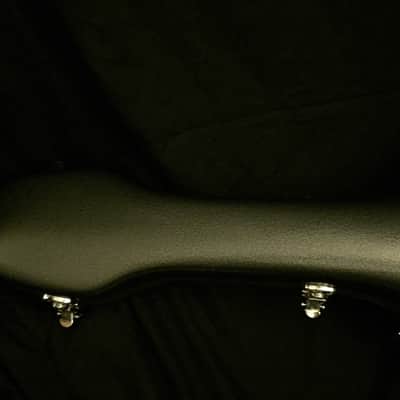 Eastman Fiberglass Guitar Case - CE 151 Black - Archtop, Acoustic, Classical image 10