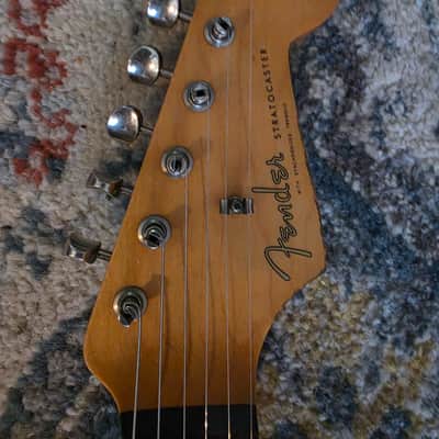 Fender Road Worn '60s Stratocaster with Rosewood Fretboard - Sunburst image 11