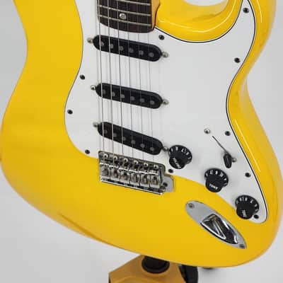 Fender Stratocaster inter 1981 - Monaco Yellow image 3