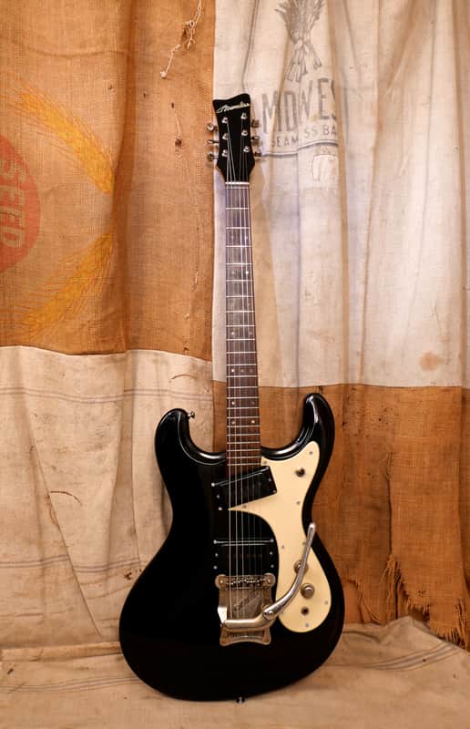 Morales Vibramatic Mosrite Copy 1969 Black image 1