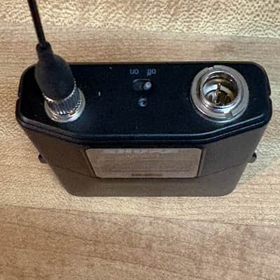 Shure ULXD1=-G50-with WL185 Mic image 5