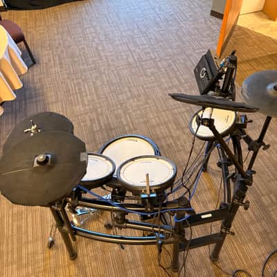 Roland TD-17 V-Drum Kit with Mesh Pads & extras image 6