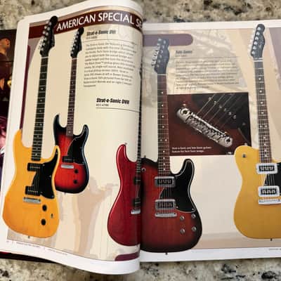 Fender Frontline 2004 catalog Stratocaster telecaster precision jazz bass jazz Master Jaguar twin reverb super BassMan image 8