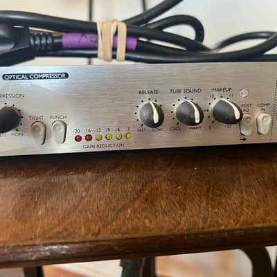 Focusrite Platinum Trak Master Vocal and Instrument All Analogue channel strip with IRC power cable and rack mount bolts/washers. image 3