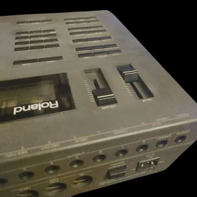 Roland R8 Rhythm Composer (Drum Machine) - One Owner - Studio Only - Free Bonus Electronic (SN-R8-04) Card 1980s - Black image 9