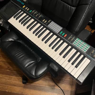 Yamaha PSR-12 image 4