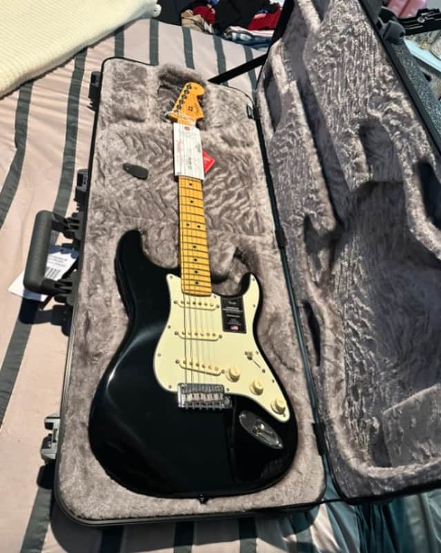 Fender American Professional II Stratocaster USA Black Maple w/ Deluxe Case