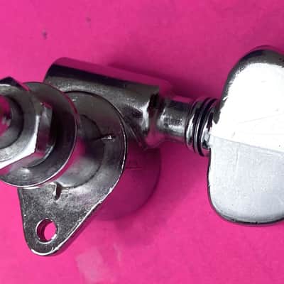 Grover- Pat. Pend tuner,  treble side, chrome, VINTAGE image 2