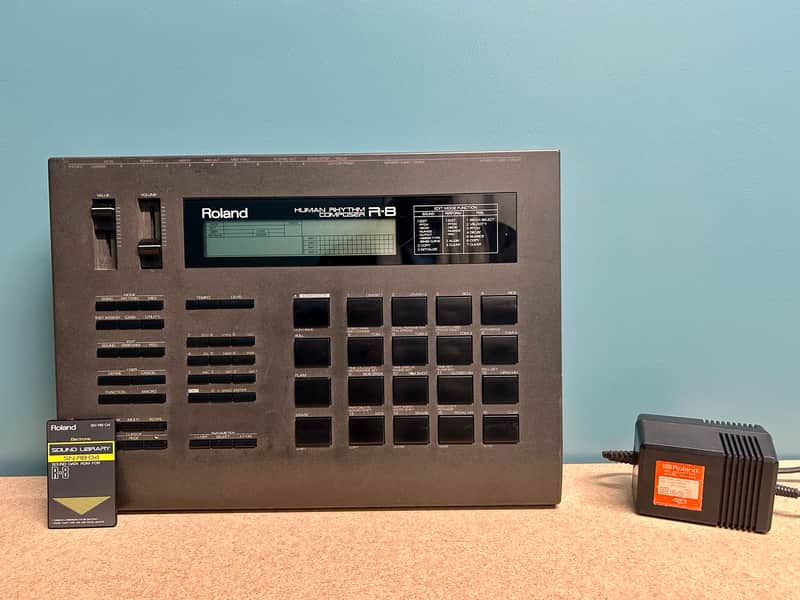 Roland R-8 with Electronic Card image 1