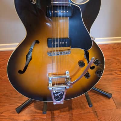1994 Gibson ES-135 with Bigsby, Hard Case image 5