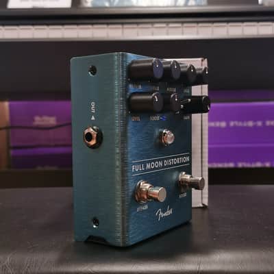 Fender Full Moon Distortion w/ Boost Guitar Effect Pedal - Blue image 2