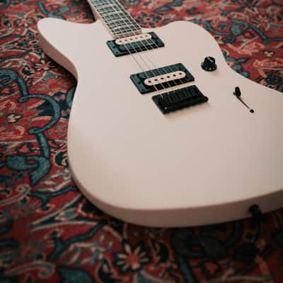 Fender Jim Root Signature Jazzmaster 2020 - Present - Arctic White image 2