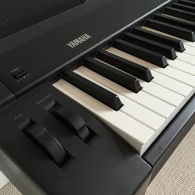 Yamaha P200 Electric Stage Piano / Digital Keyboard with stand and sustain pedal image 5
