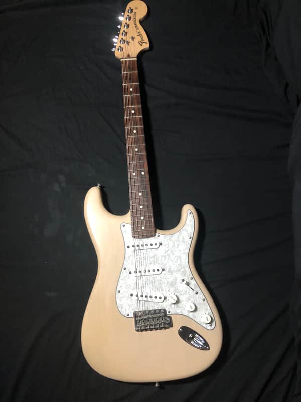 Fender Highway One Stratocaster with Rosewood Fretboard 2007 Honey Blonde Transparent image 1