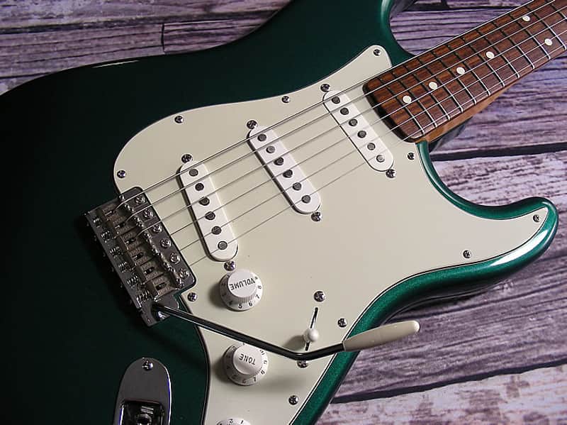 1998 Fender American Vintage 1962 Reissue Stratocaster Sherwood