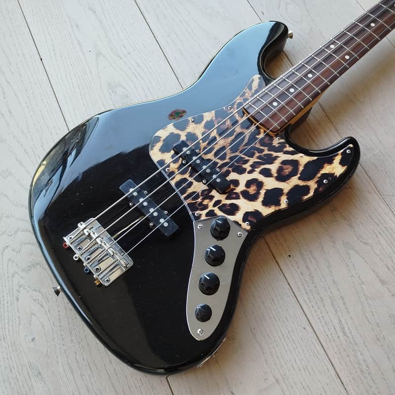 1990 – 1991 Squier Silver Series Jazz Bass Black Tiger