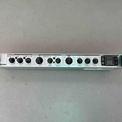 TC Electronic M300 Dual Engine Effects Processor 2000s - Silver image 2