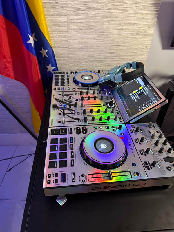 Denon Prime 4 Standalone DJ System 2019 - Black