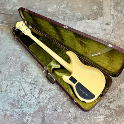 Ibanez MC924-PW Musician Bass 1982 - 1985 - Polar White image 8