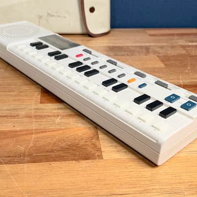 Casio VL-1 VL-Tone 29-Key Synthesizer Keyboard - White image 3