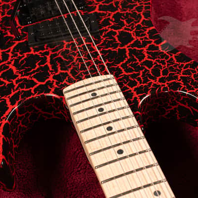B.C. Rich Gunslinger Retro II with Floyd Rose - Red Crackle image 6