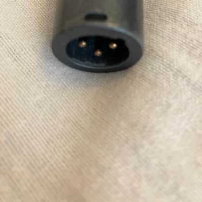 Shure BETA 57 Supercardioid Dynamic Microphone with Magnetic Windscreen and Case image 9
