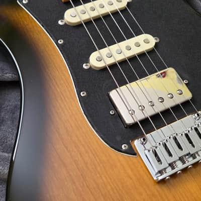 Vola OZ RV MC Electric Guitar + Sunburst Finish image 8