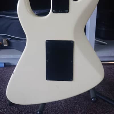 Dean Bel Aire 1988 White/Black W/Gig bag *** FREE SHIPPING *** image 4
